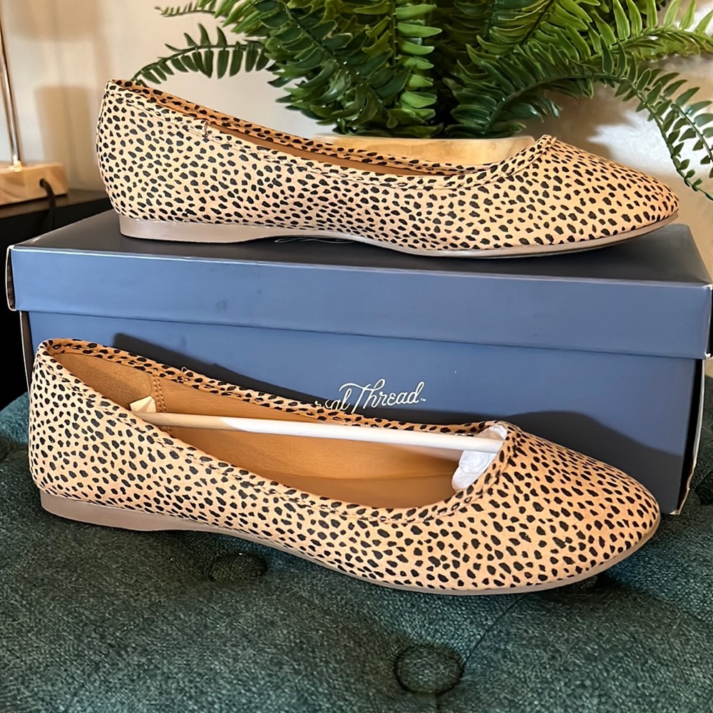 Universal Thread Everly Ballet Flats Womens Size 8.5 Animal Print